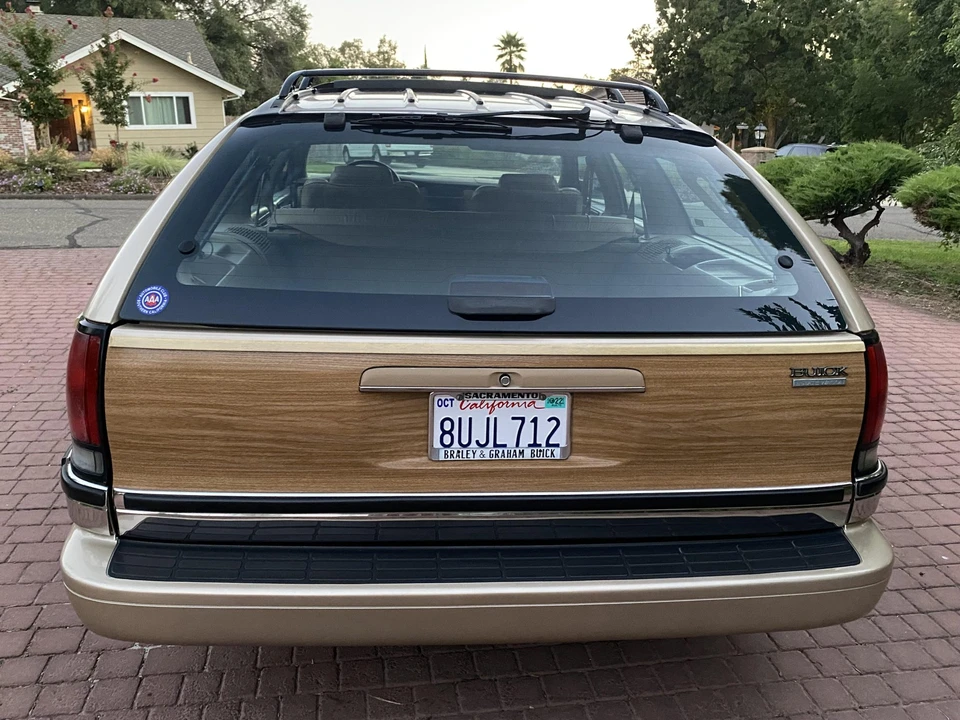 1996 Buick Roadmaster - Image 14 of 31