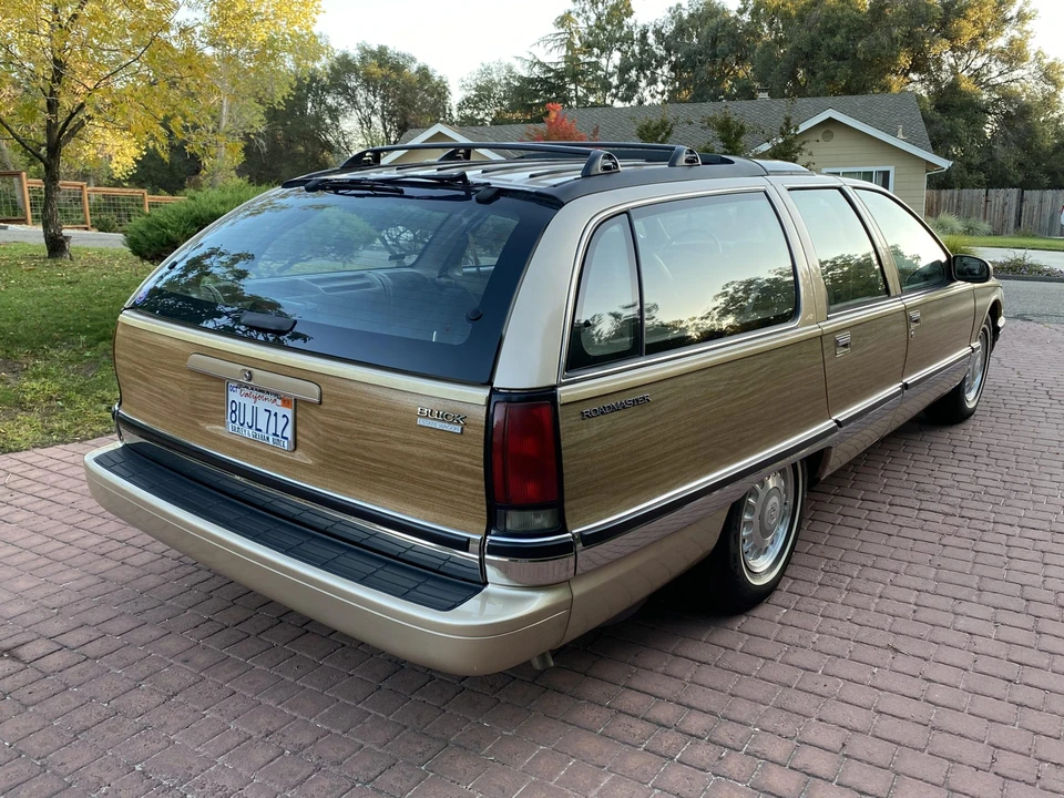 1996 Buick Roadmaster - Image 9 of 31