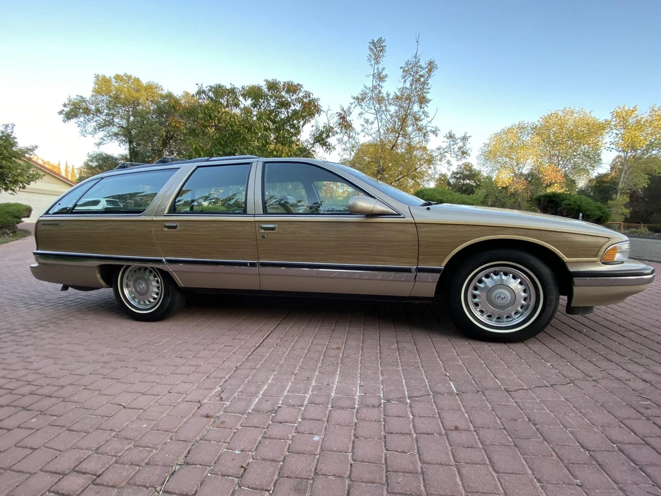 1996 Buick Roadmaster - Image 4 of 31