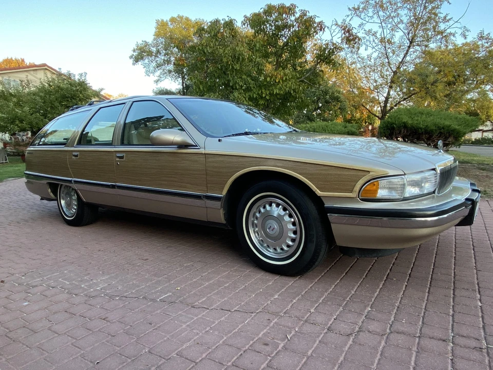 1996 Buick Roadmaster - Image 3 of 31