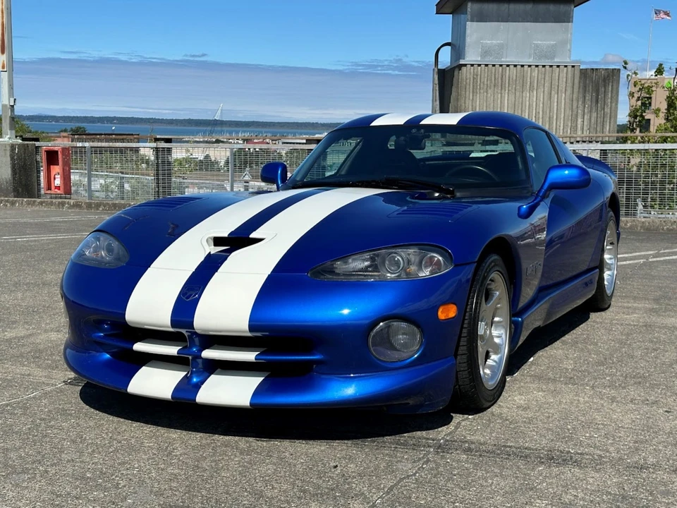 1996 Dodge Viper GTS 2nd Gen - Image 17 of 31