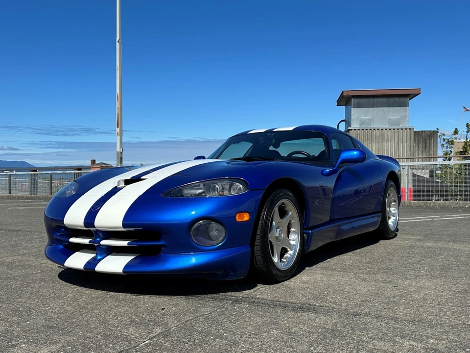 1996 Dodge Viper GTS 2nd Gen - Image 15 of 31