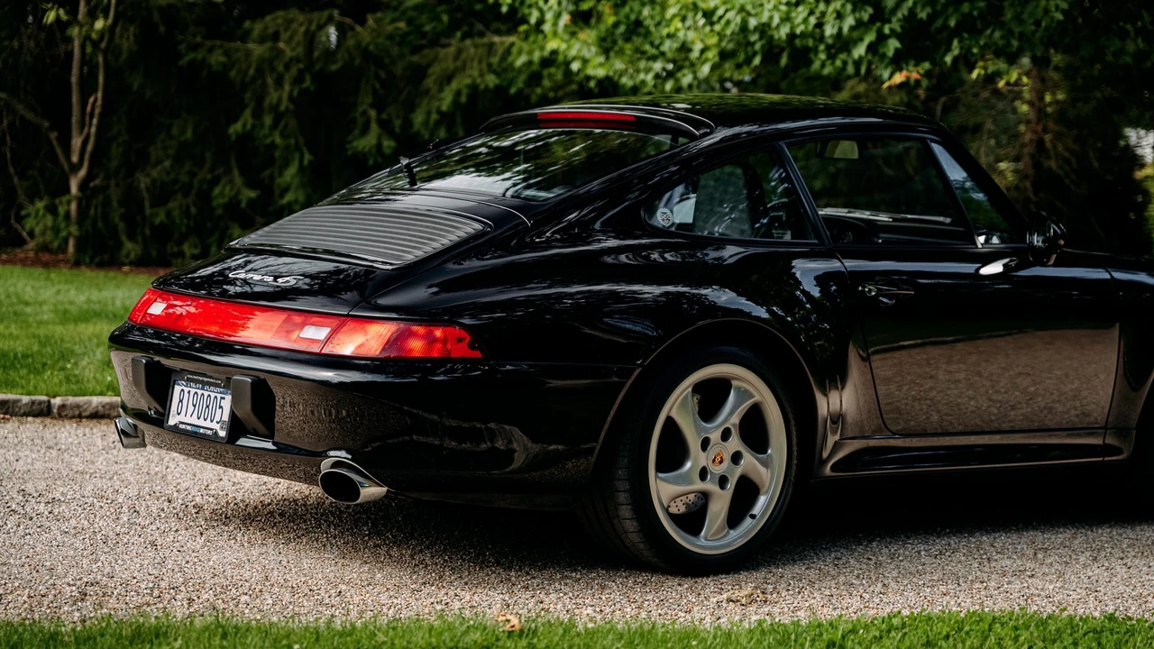 1996 Porsche 993 Carrera 4S - Image 29 of 31
