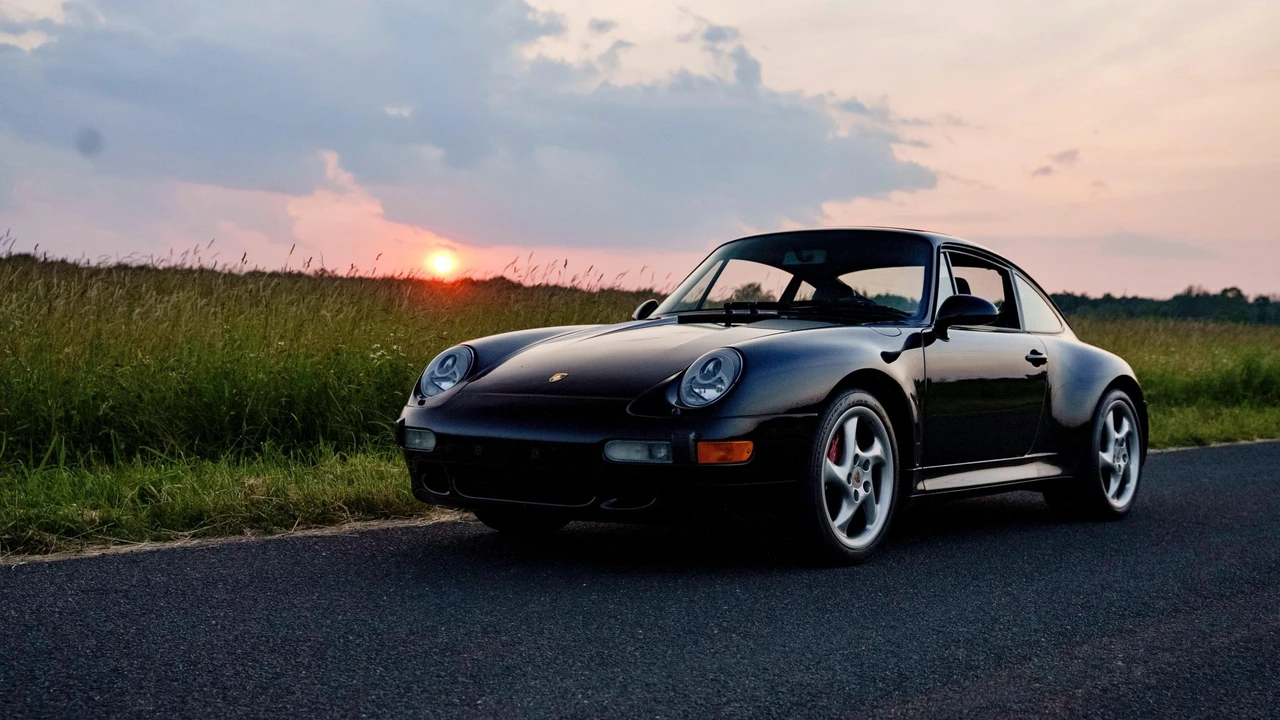 1996 Porsche 993 Carrera 4S - Image 10 of 31