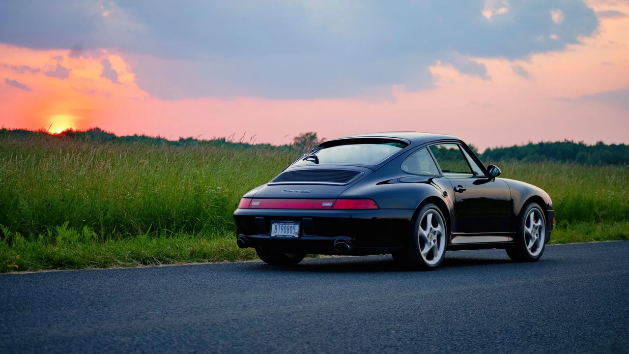 1996 Porsche 993 Carrera 4S - Image 17 of 31