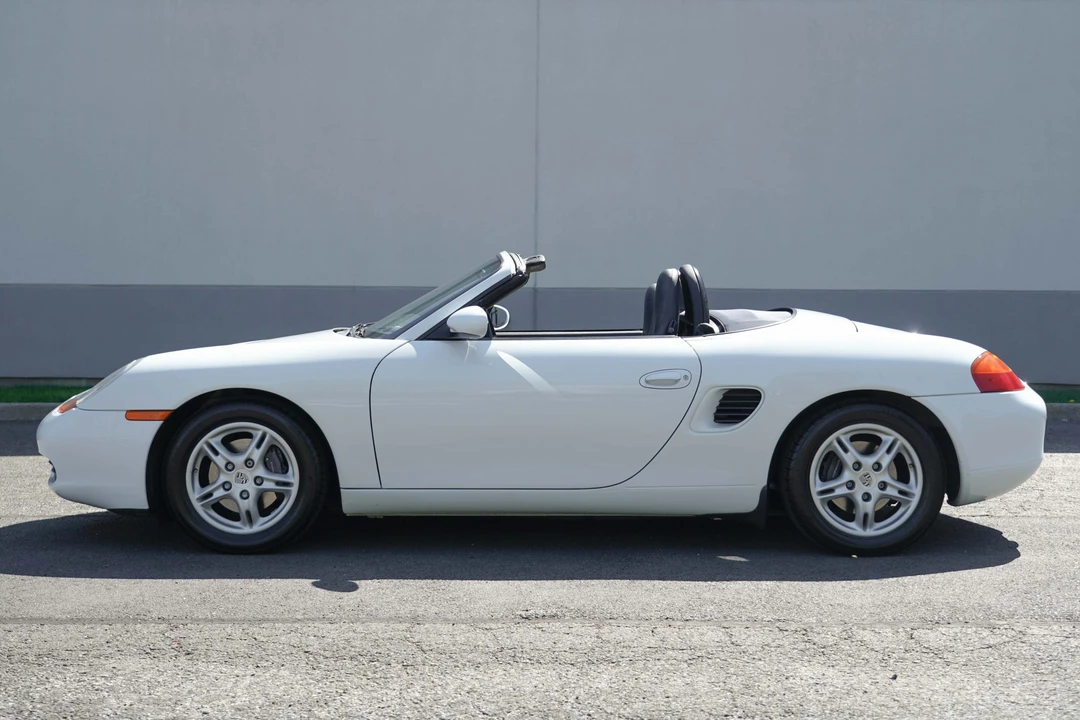1998 Porsche 986 Boxster - Image 11 of 31