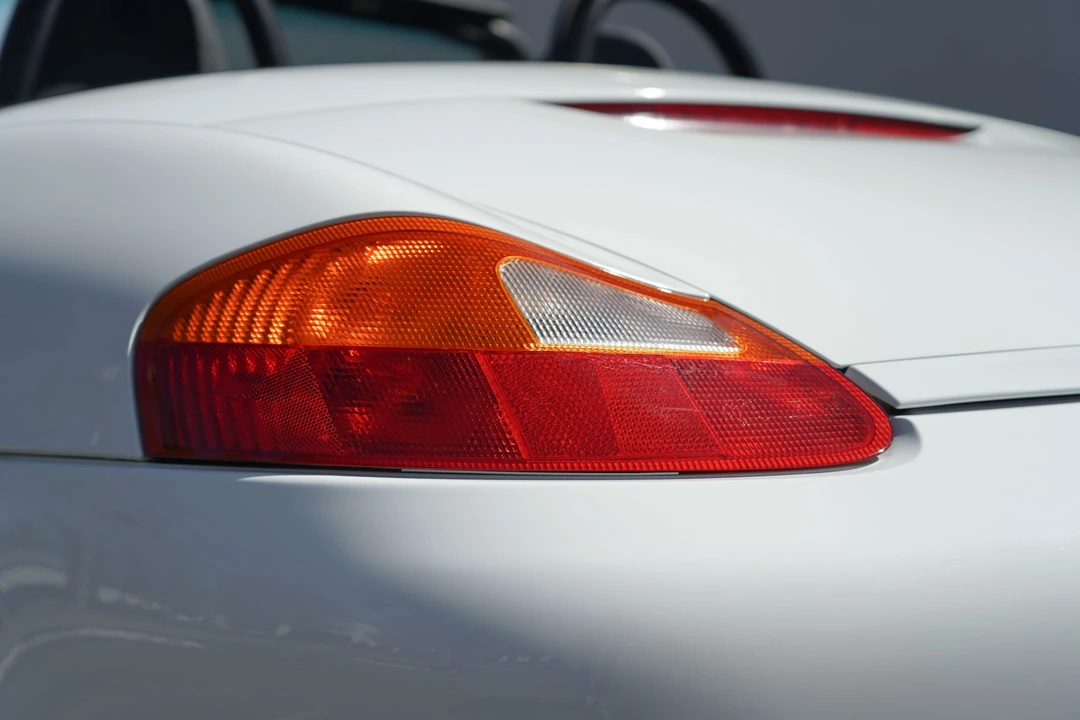 1998 Porsche 986 Boxster - Image 28 of 31