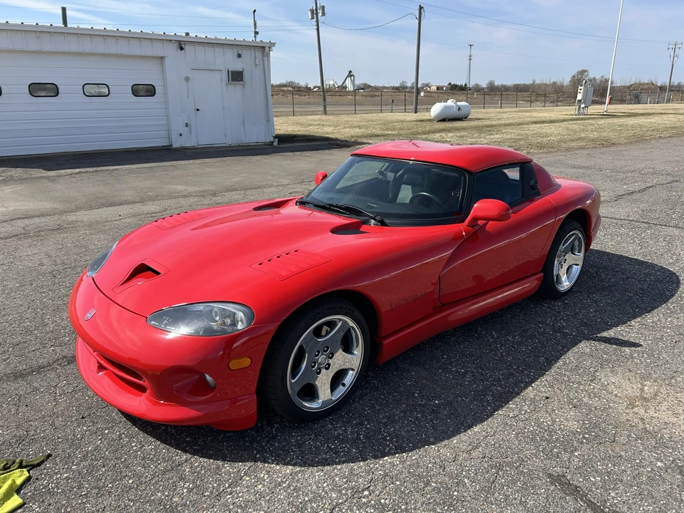 1999 Dodge Viper 2nd Gen - Image 2 of 31