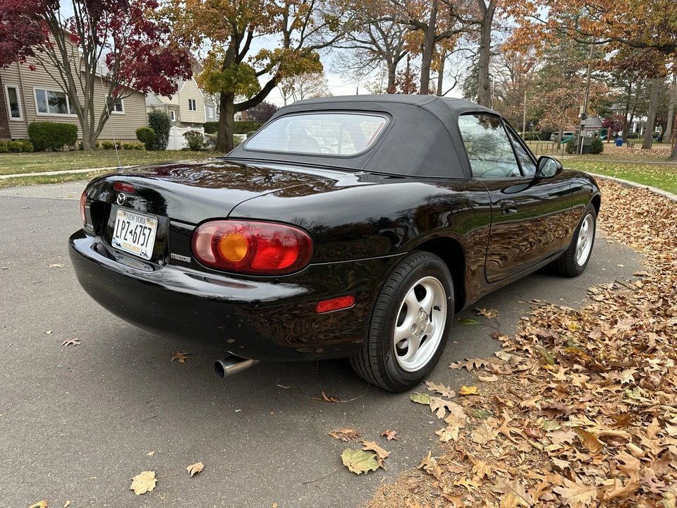 1999 Mazda NB MX-5 Miata - Image 11 of 31