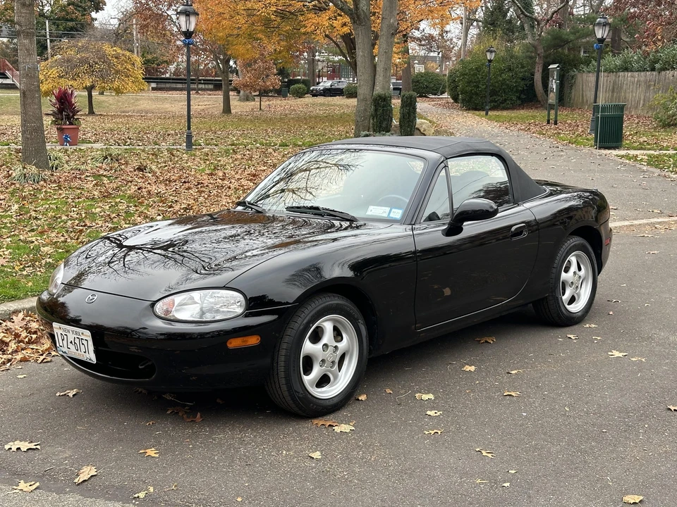 1999 Mazda NB MX-5 Miata - Image 5 of 31