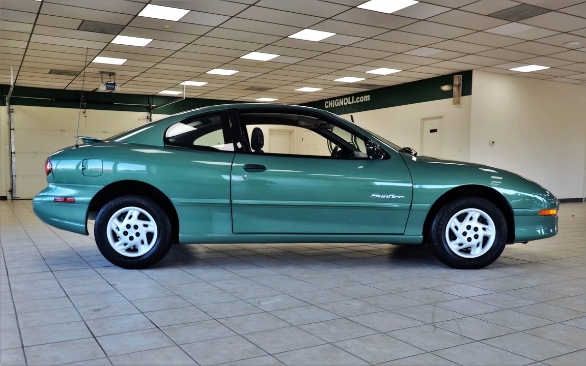 1999 Pontiac Sunfire - Image 2 of 31