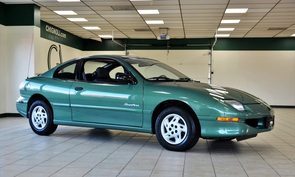 1999 Pontiac Sunfire - Image 3 of 31