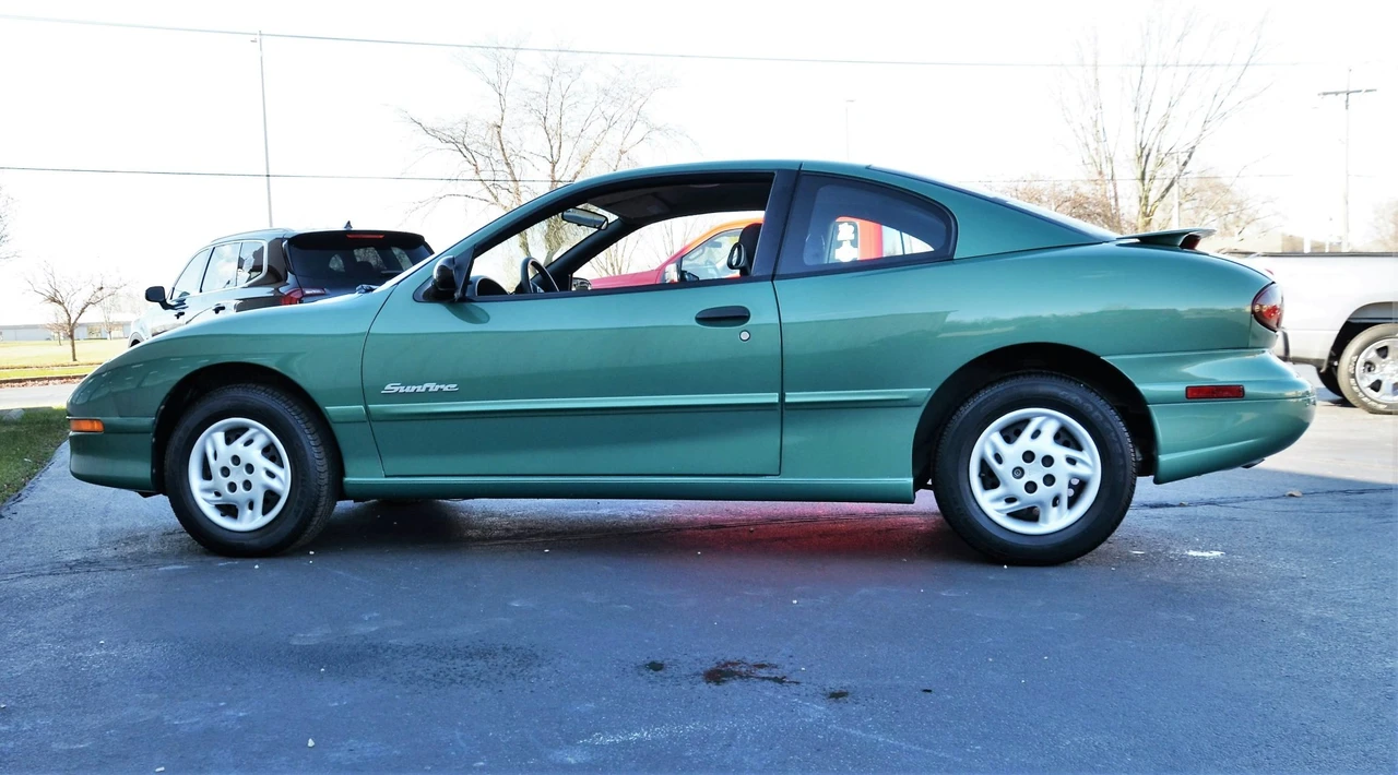 1999 Pontiac Sunfire - Image 15 of 31