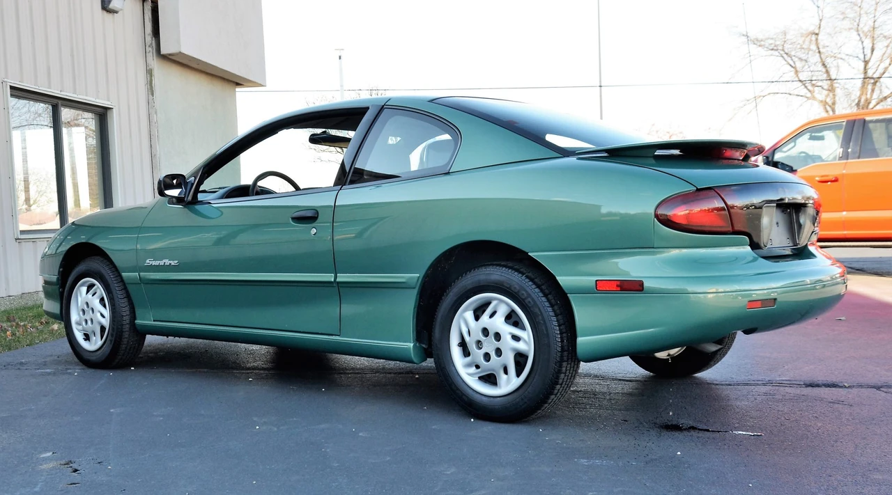 1999 Pontiac Sunfire - Image 16 of 31