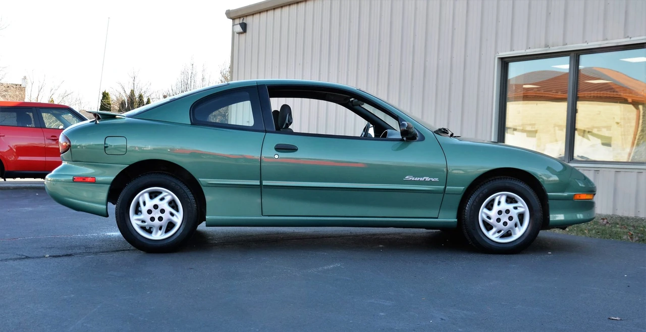 1999 Pontiac Sunfire - Image 19 of 31