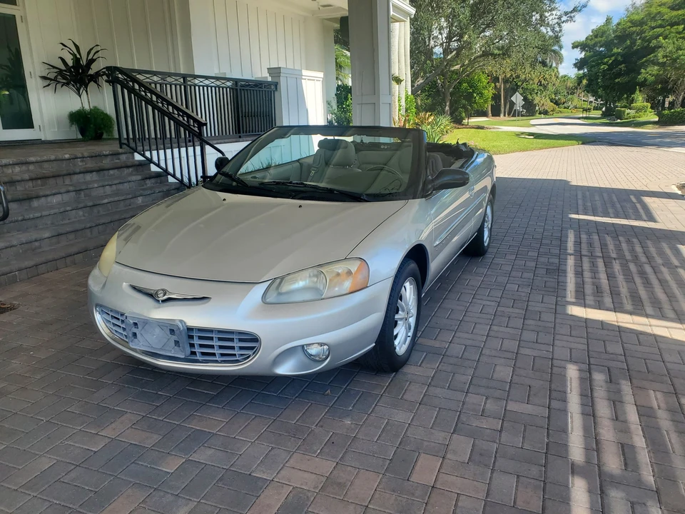 2001 Chrysler Sebring - Image 5 of 31