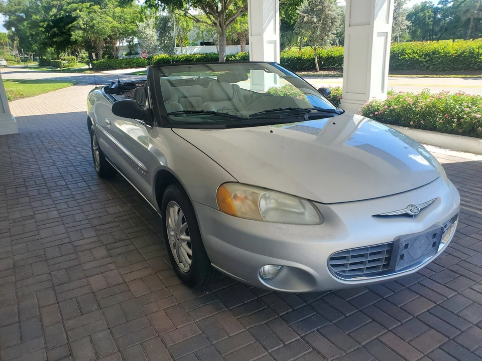2001 Chrysler Sebring - Image 10 of 31