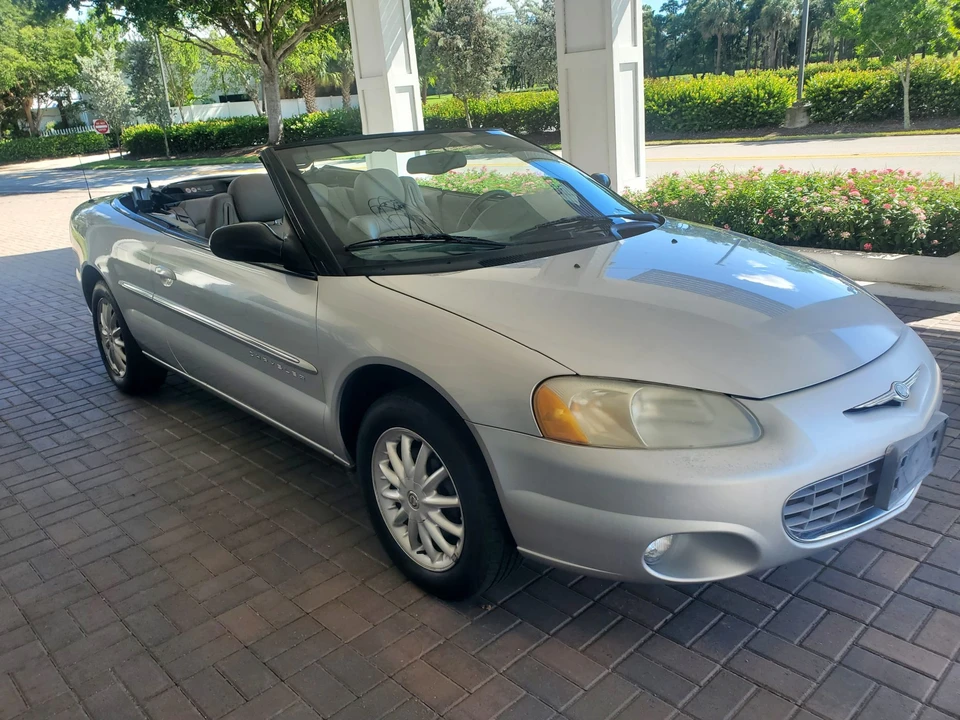 2001 Chrysler Sebring - Image 12 of 31