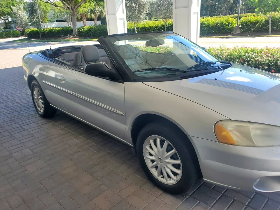 2001 Chrysler Sebring - Image 13 of 31