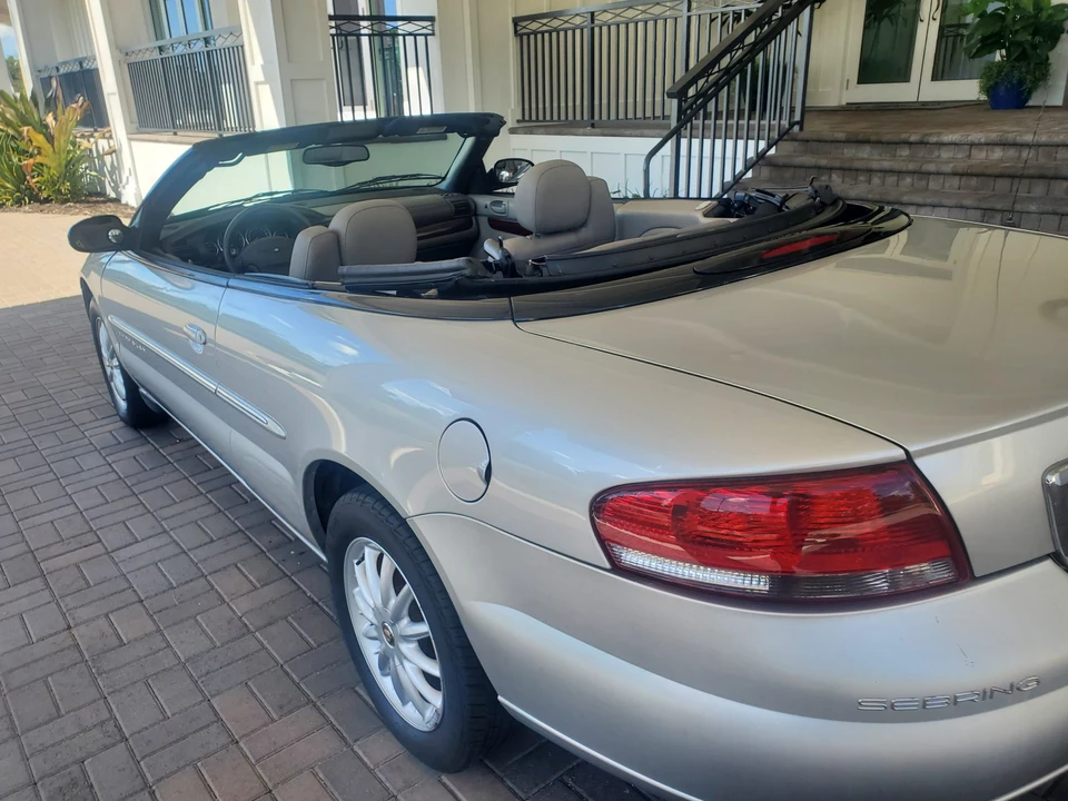 2001 Chrysler Sebring - Image 26 of 31
