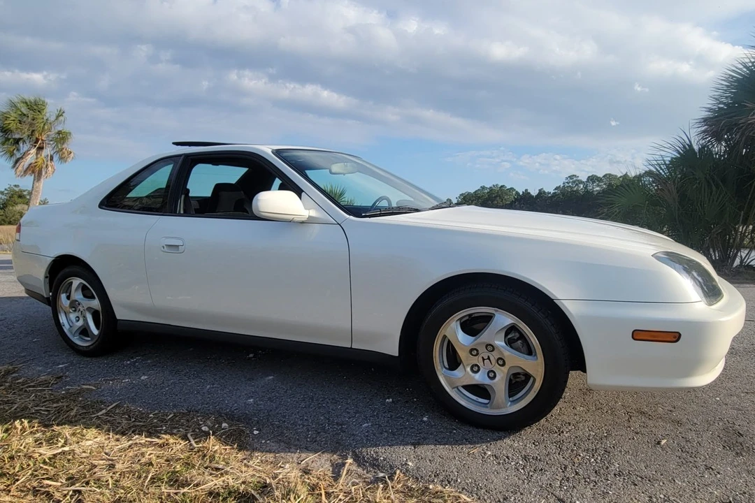 2001 Honda Prelude 5th Gen - Image 2 of 31