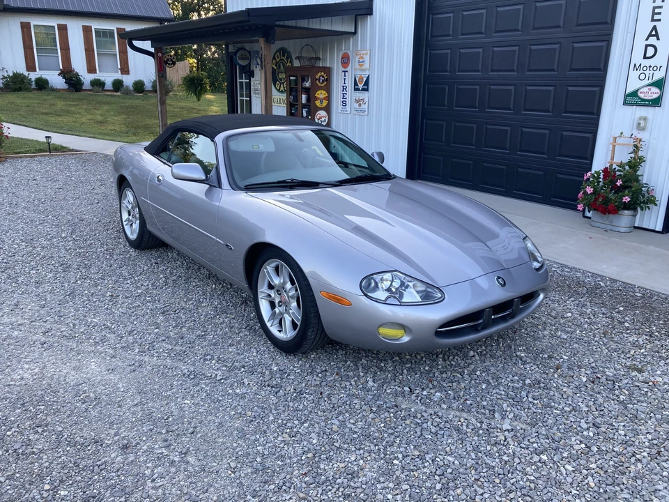 2001 Jaguar X100 XK8 - Image 10 of 31