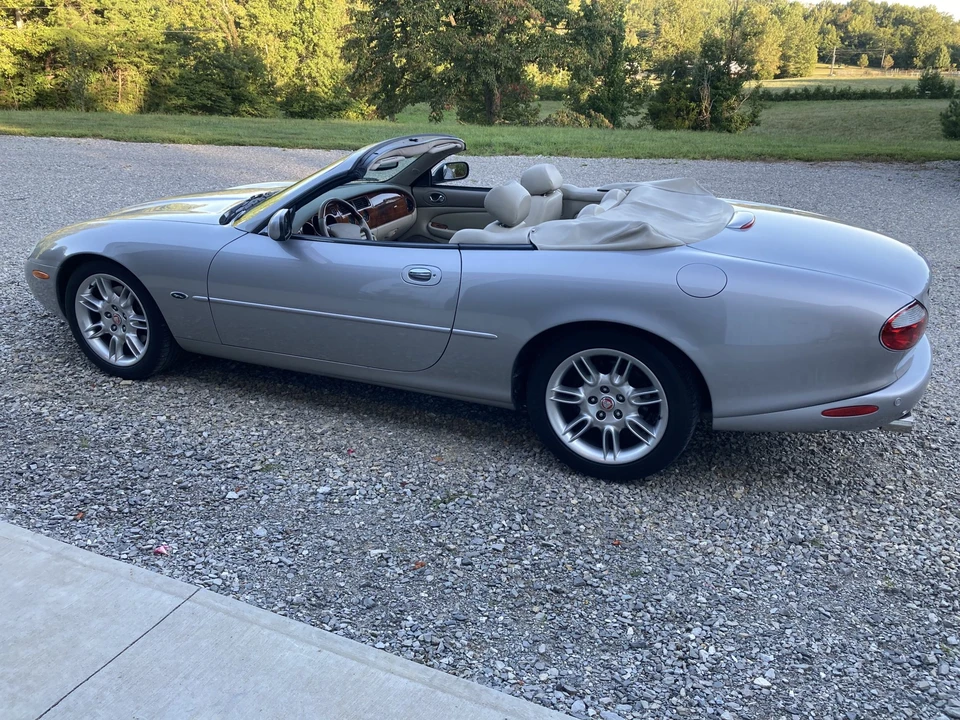 2001 Jaguar X100 XK8 - Image 16 of 31