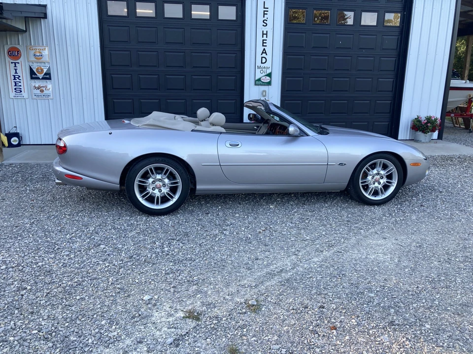 2001 Jaguar X100 XK8 - Image 12 of 31