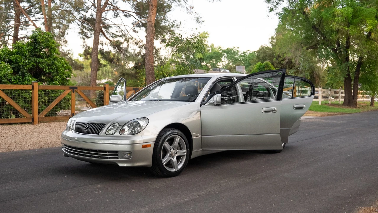 2001 Lexus GS 2nd Gen - Image 30 of 31