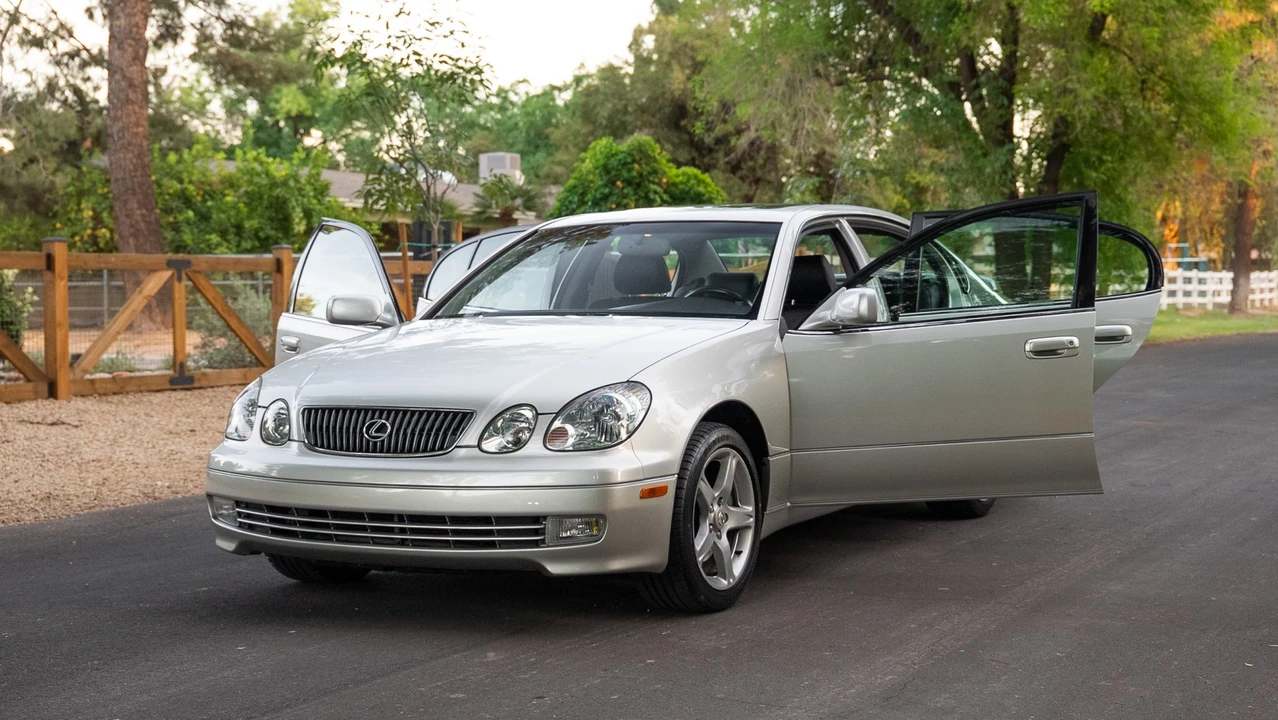 2001 Lexus GS 2nd Gen - Image 29 of 31