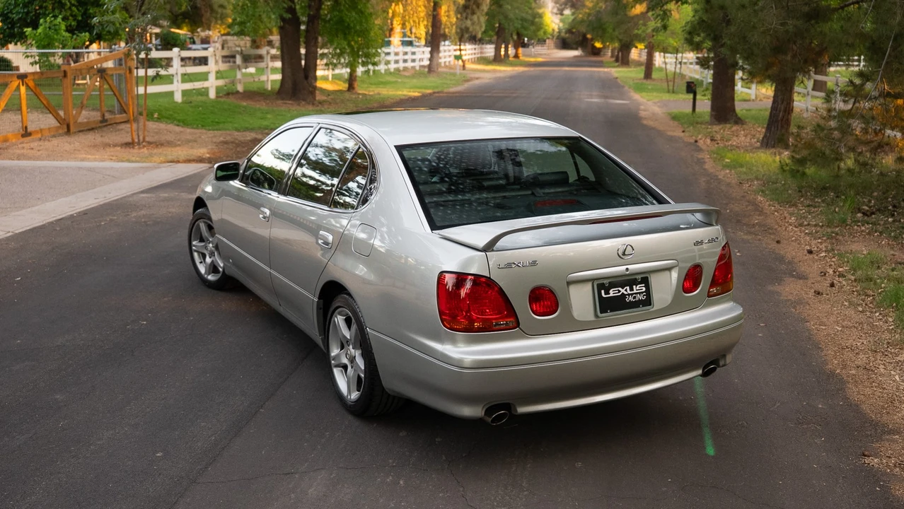 2001 Lexus GS 2nd Gen - Image 21 of 31