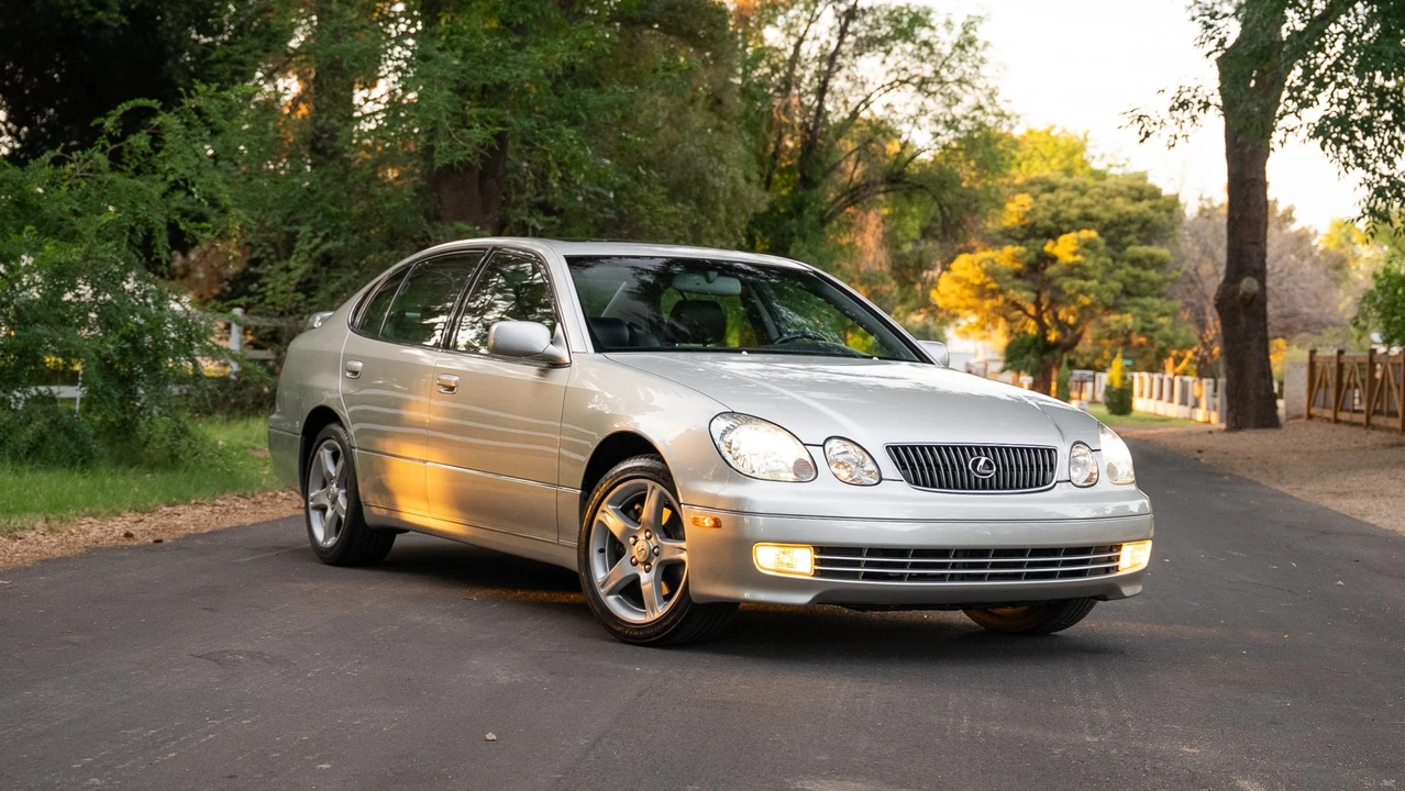 2001 Lexus GS 2nd Gen - Image 5 of 31