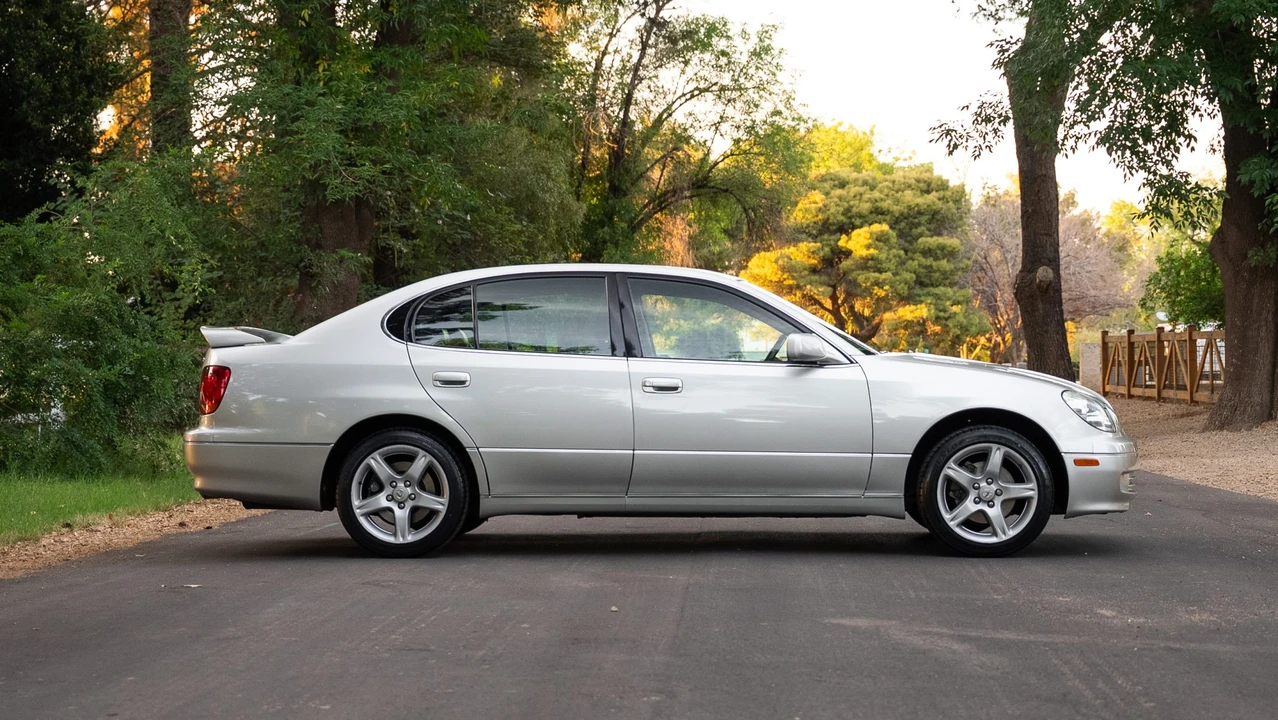 2001 Lexus GS 2nd Gen - Image 27 of 31