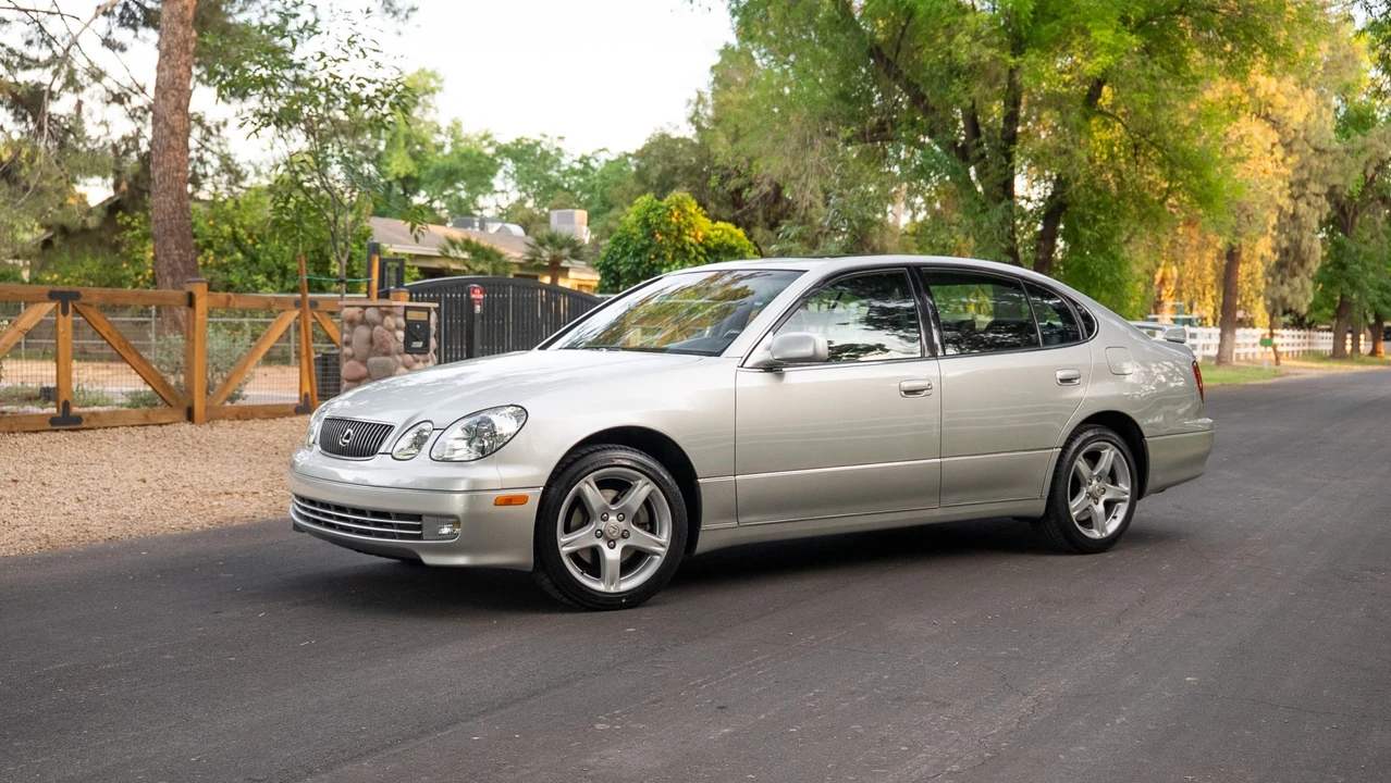 2001 Lexus GS 2nd Gen - Image 14 of 31
