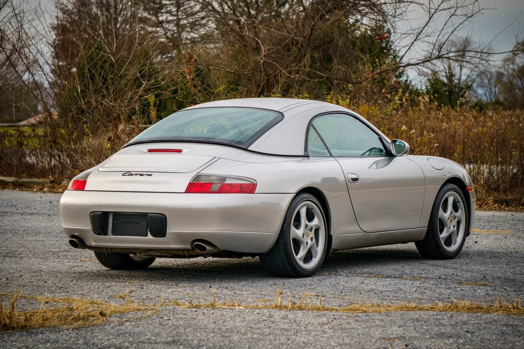 2001 Porsche 996 Carrera - Image 10 of 31