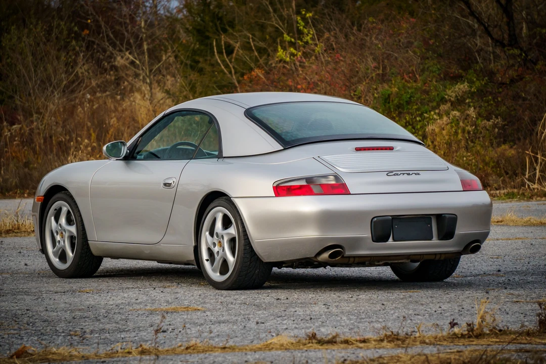 2001 Porsche 996 Carrera - Image 13 of 31