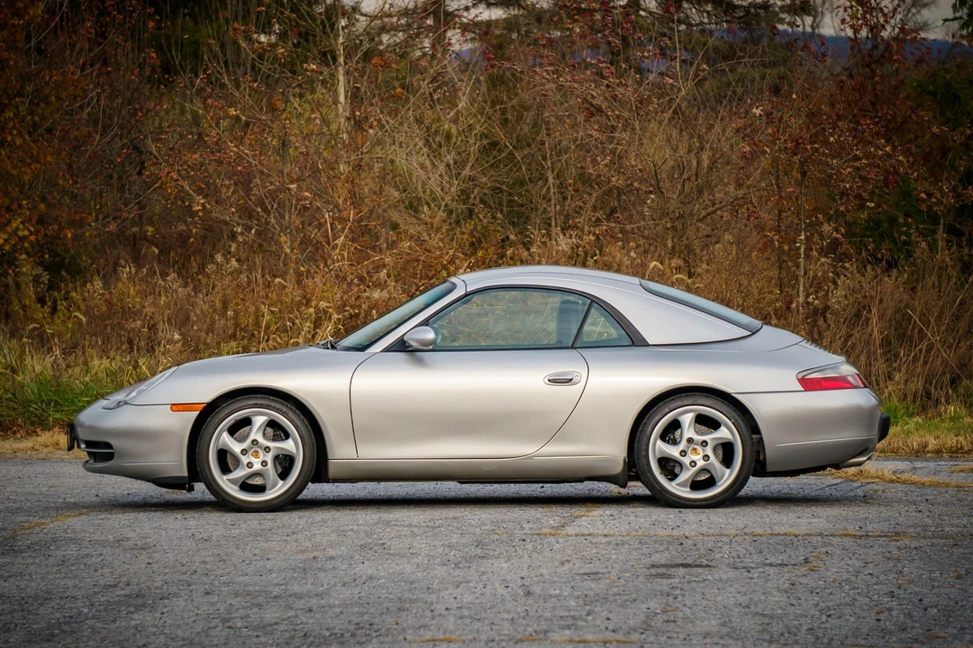 2001 Porsche 996 Carrera - Image 14 of 31