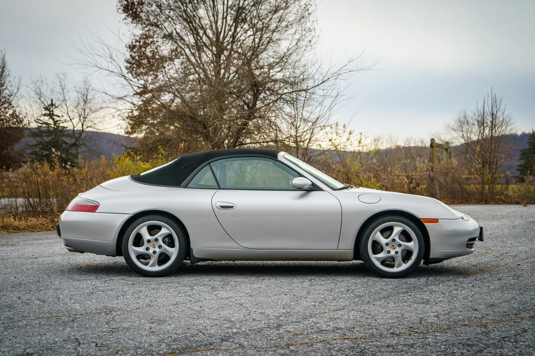 2001 Porsche 996 Carrera - Image 22 of 31