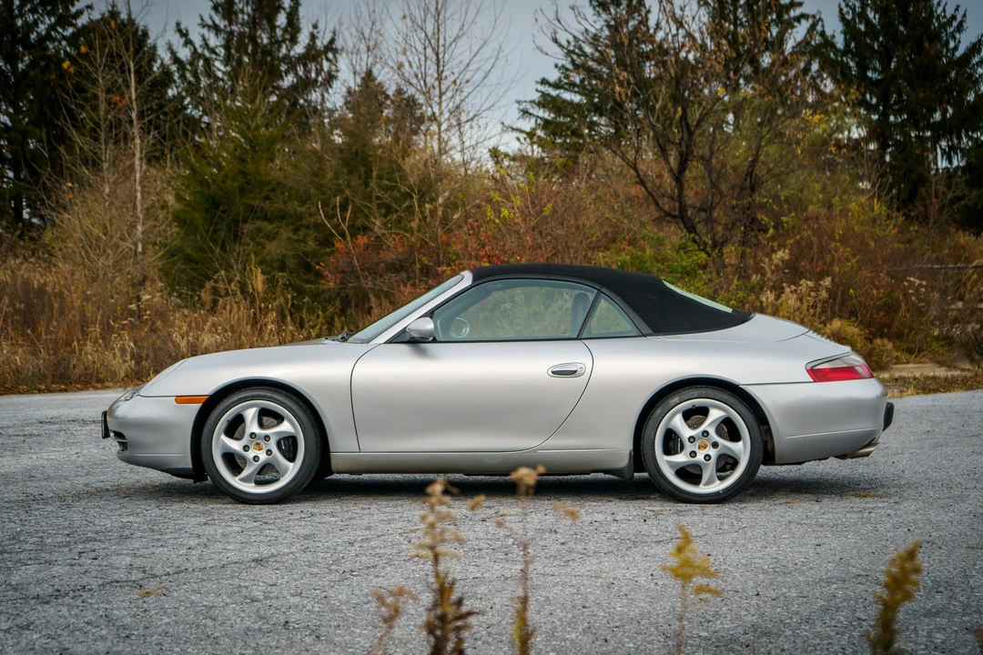 2001 Porsche 996 Carrera - Image 30 of 31