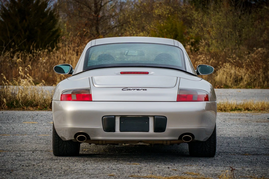 2001 Porsche 996 Carrera - Image 11 of 31