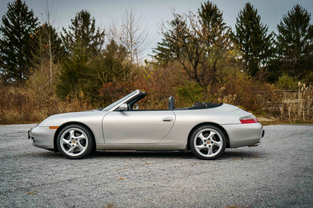 2001 Porsche 996 Carrera - Image 10 of 31