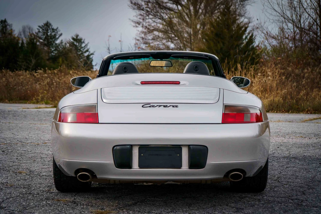 2001 Porsche 996 Carrera - Image 12 of 31