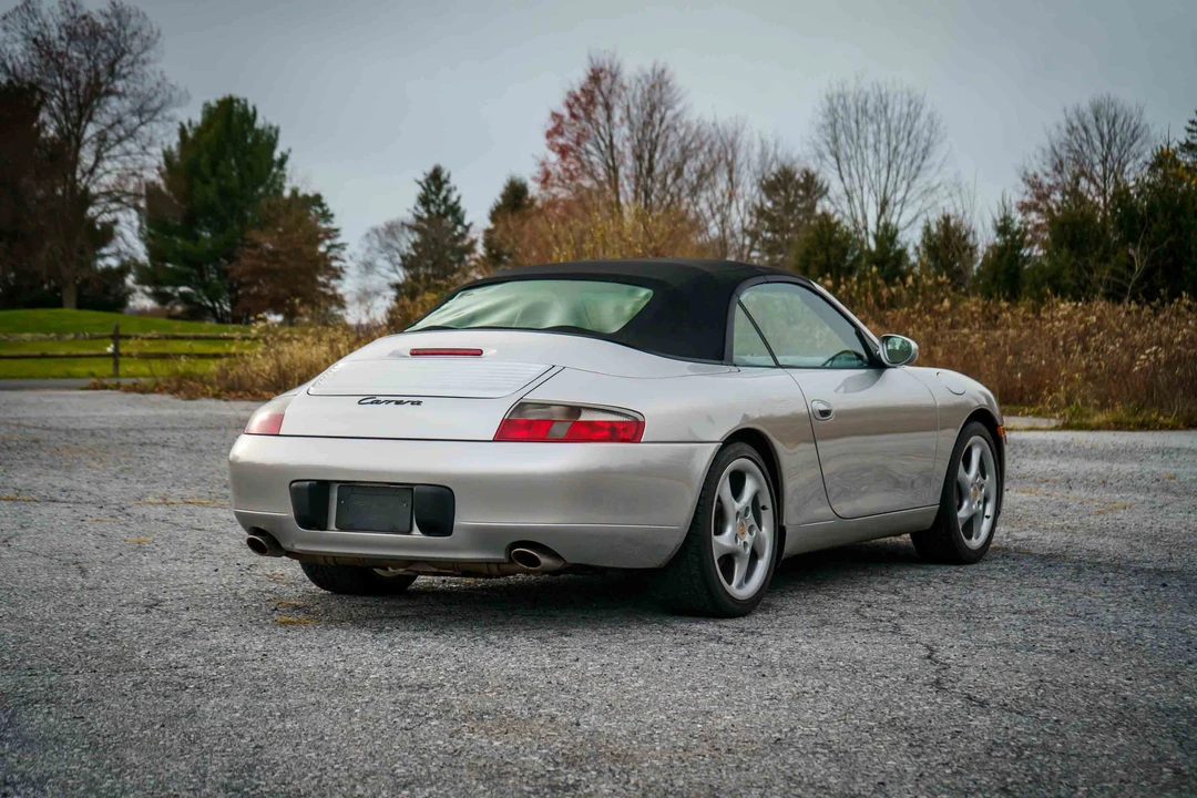 2001 Porsche 996 Carrera - Image 26 of 31