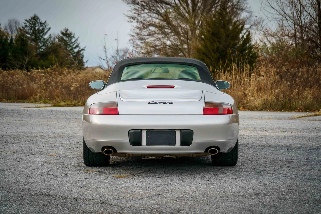 2001 Porsche 996 Carrera - Image 13 of 31