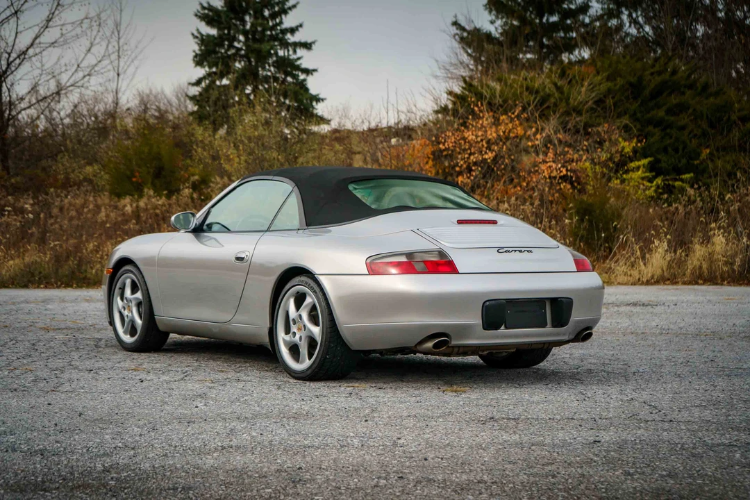 2001 Porsche 996 Carrera - Image 28 of 31