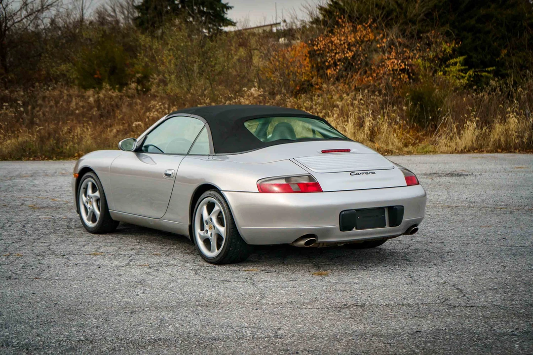 2001 Porsche 996 Carrera - Image 24 of 31