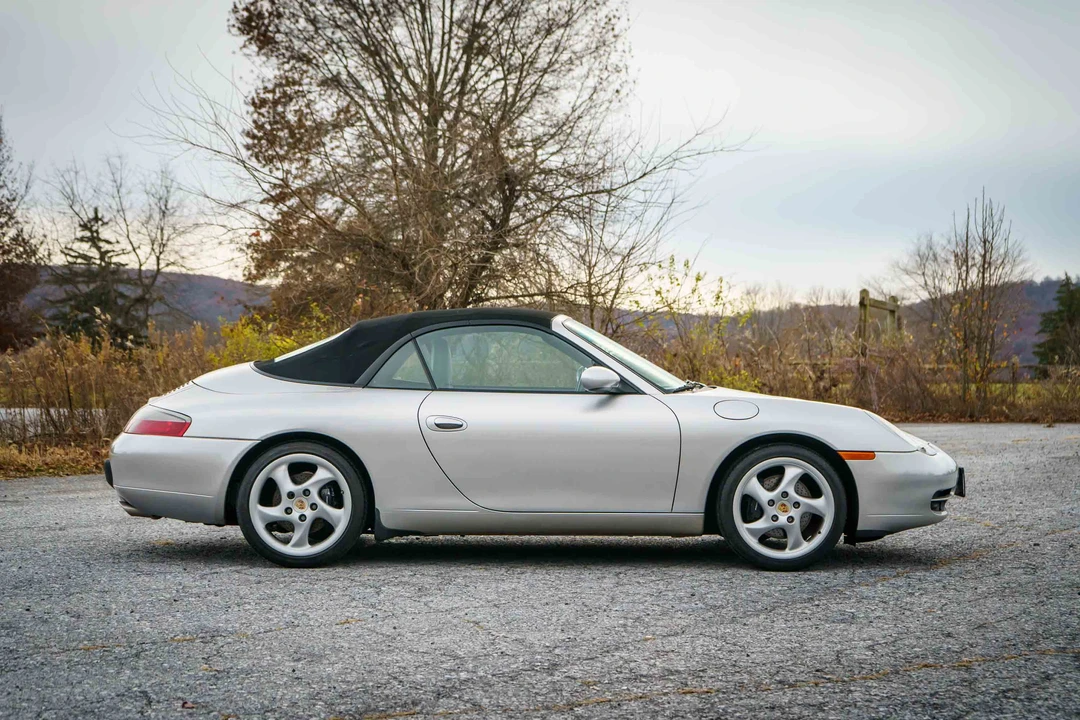 2001 Porsche 996 Carrera - Image 18 of 31