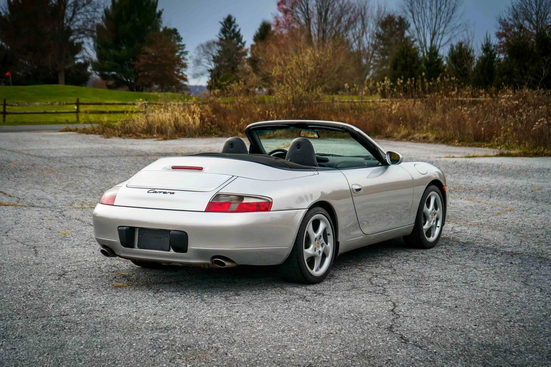 2001 Porsche 996 Carrera - Image 15 of 31