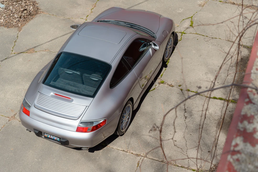 2001 Porsche 996 Carrera - Image 12 of 31