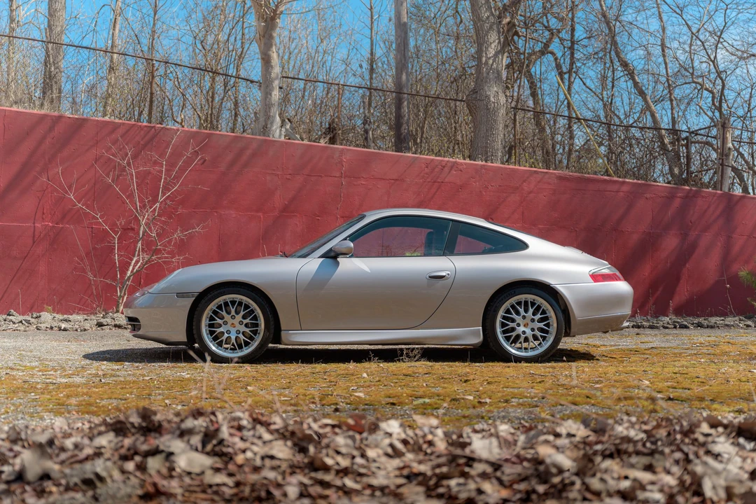 2001 Porsche 996 Carrera - Image 17 of 31